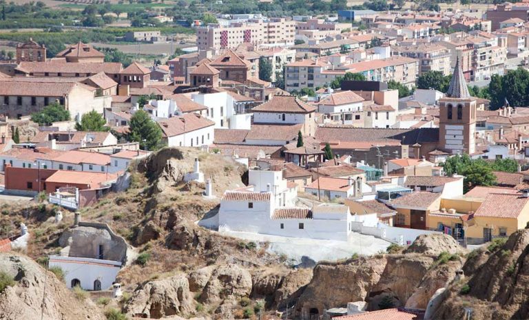 Iglesia Santiago Guadix6 768x464