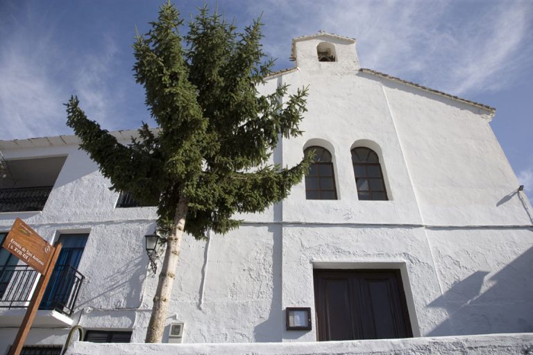 U4T9461 Ermita de San Antonio. Trevelez. Granada. 768x512