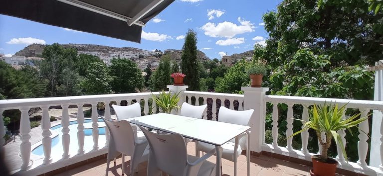 196758365 2974528102784598 91436157451012019 n 768x354